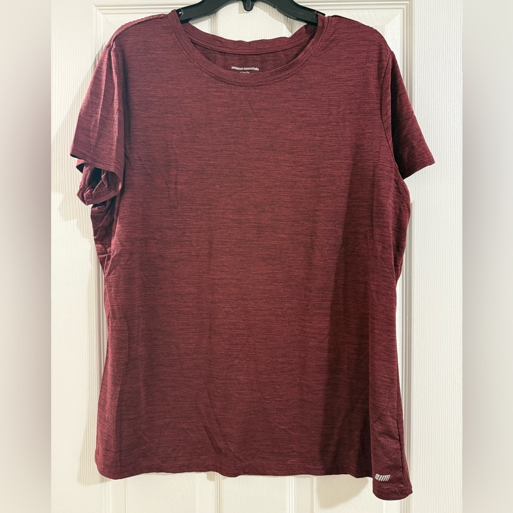 Amazon Essentials Burgundy Crew Neck Tee